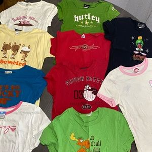 Women’s small / Xs graphic tees ten pairs